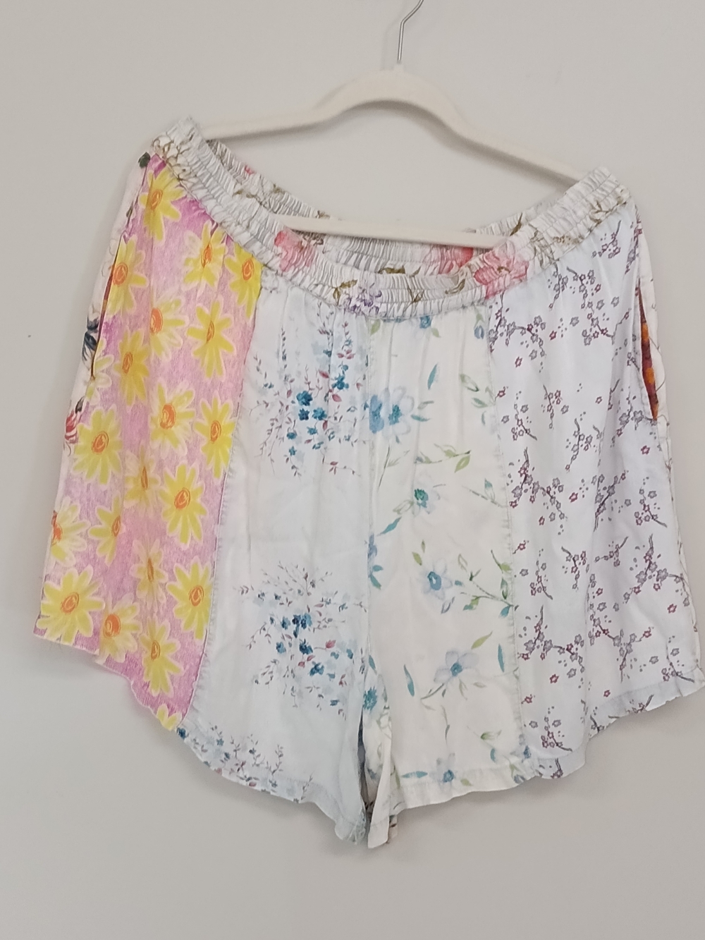 Sacred Threads Patchwork Floral Lightweight Rayon Shorts Boho Hippie Artsy S/M